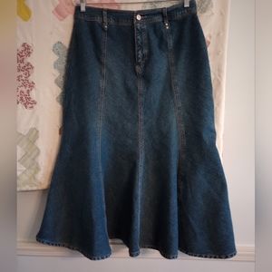 Denim skirt